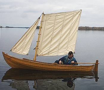 Jaktkanot med segel